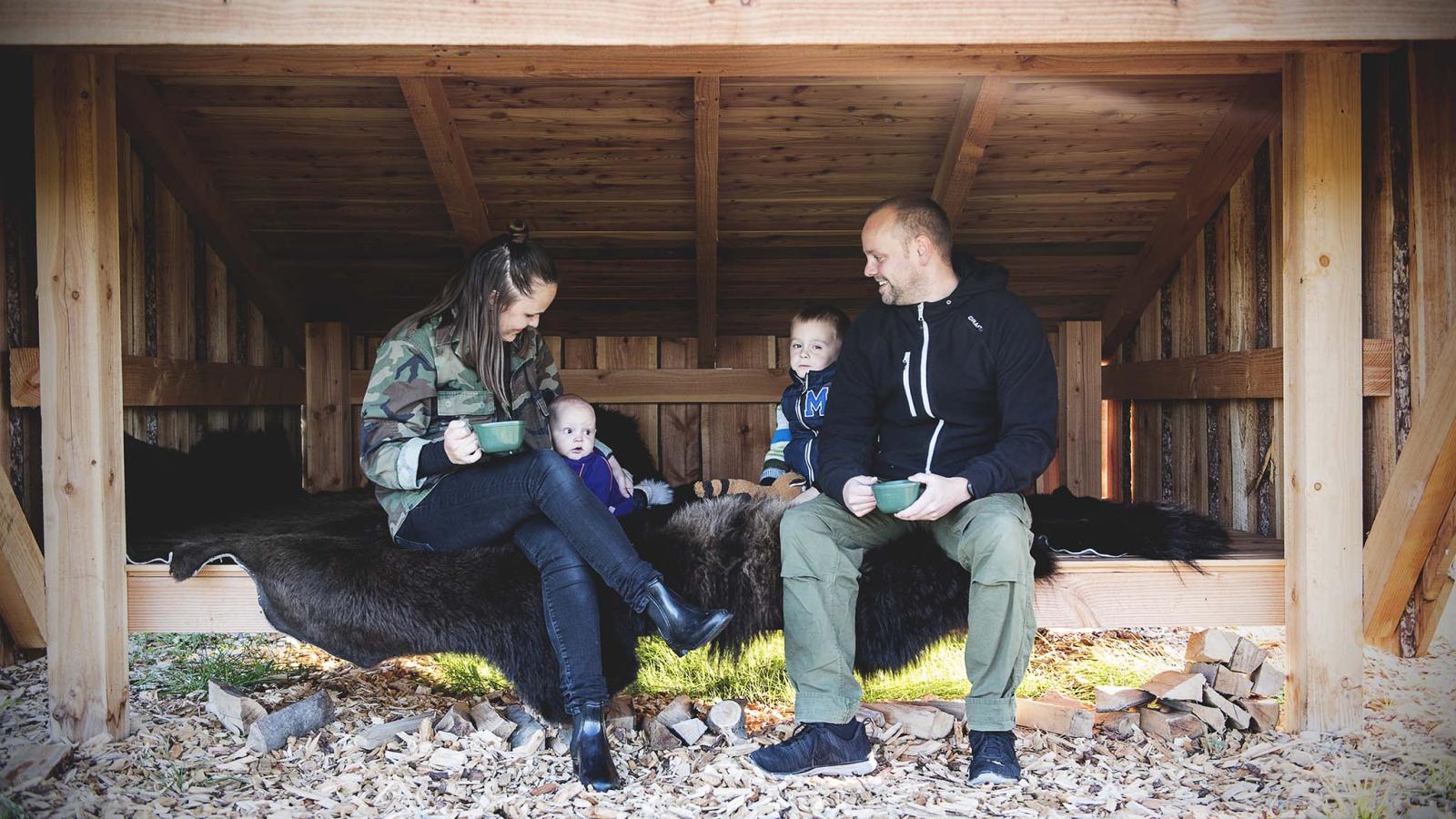 Familie i shelter ved Ditlevsdal