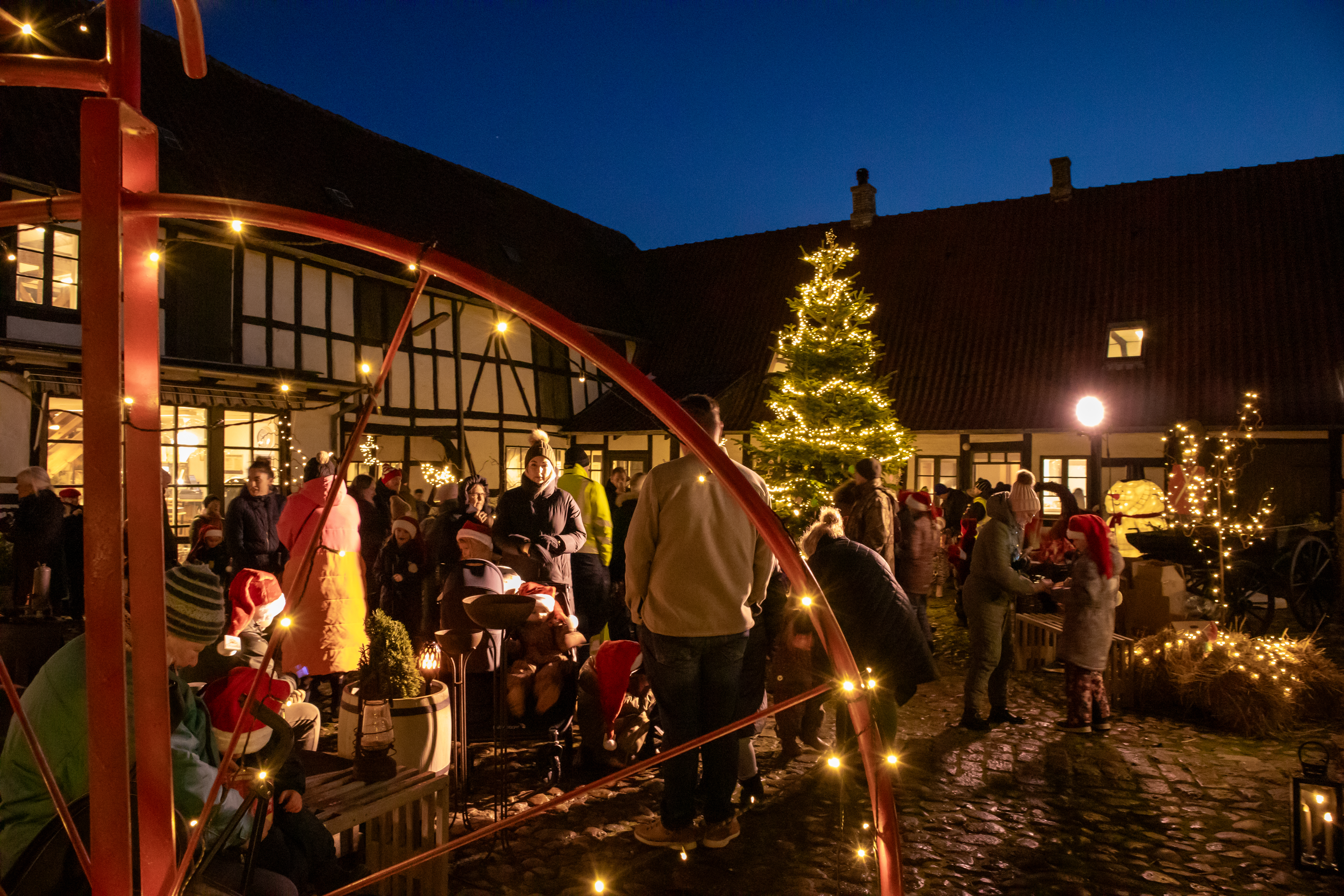 Julemanden og jul i den gamle købmandsgård i Bogense